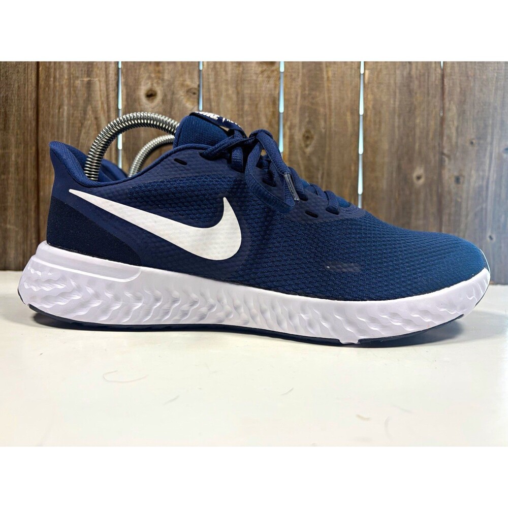 Nike Revolution 5 Men's Lace-Up Sneaker Midnight Navy/White Shoe size 8.5